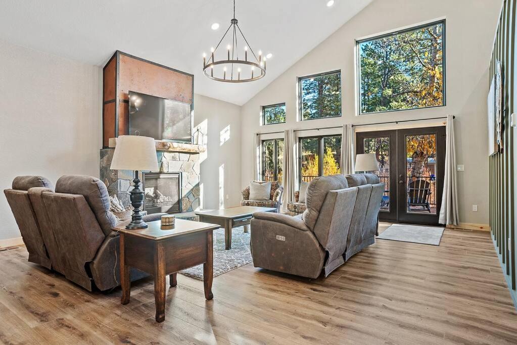 Photo of Livingroom in West Pennington