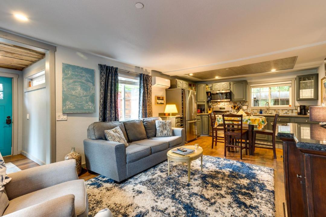 Photo of Others in Maple Heights-Lake Desire