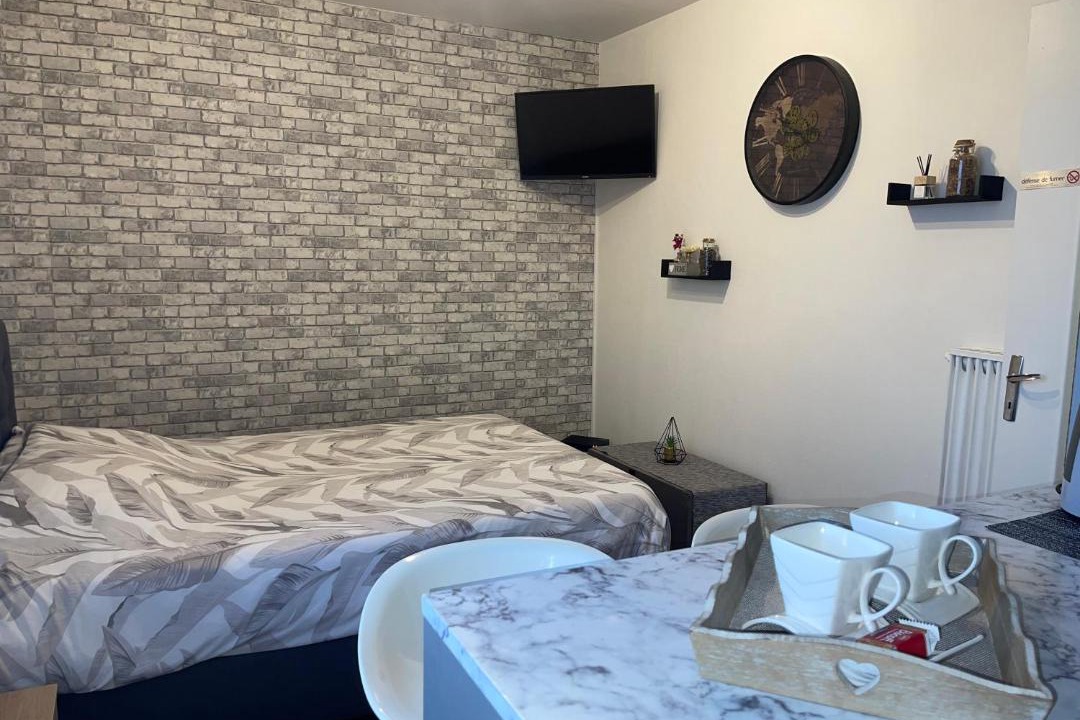 Photo of Others in Sens