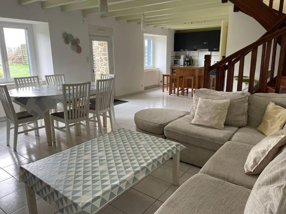 Photo of Others in Pleguien