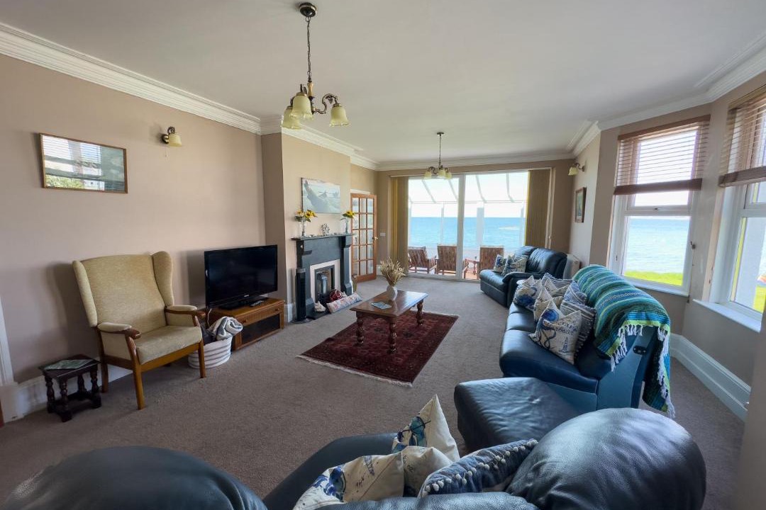 Photo of Livingroom in Borth
