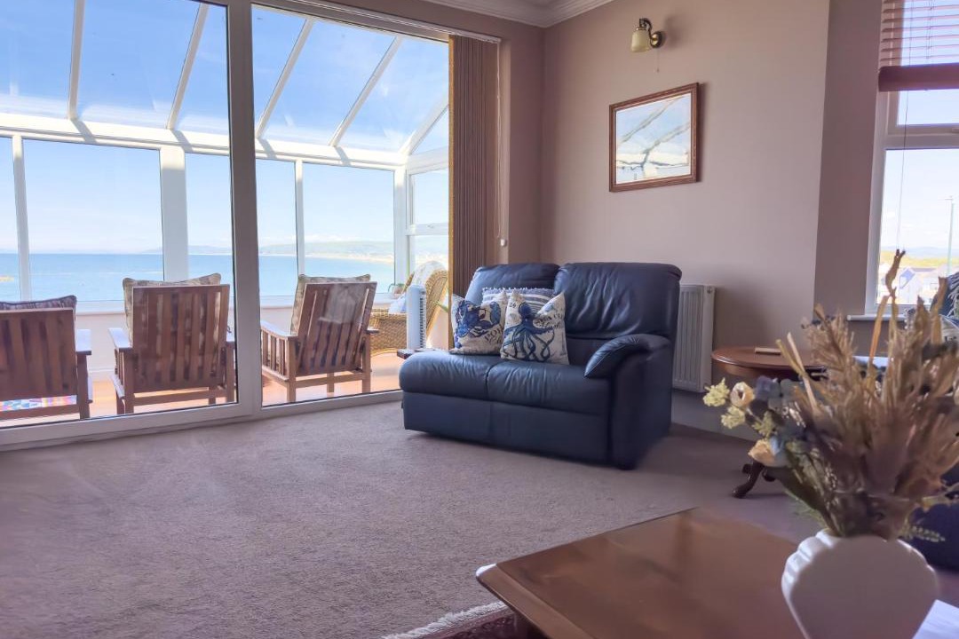 Photo of Livingroom in Borth