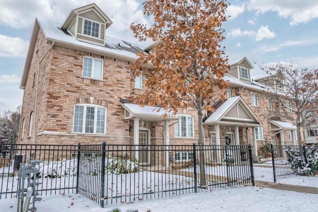 Photo of Others in Streetsville