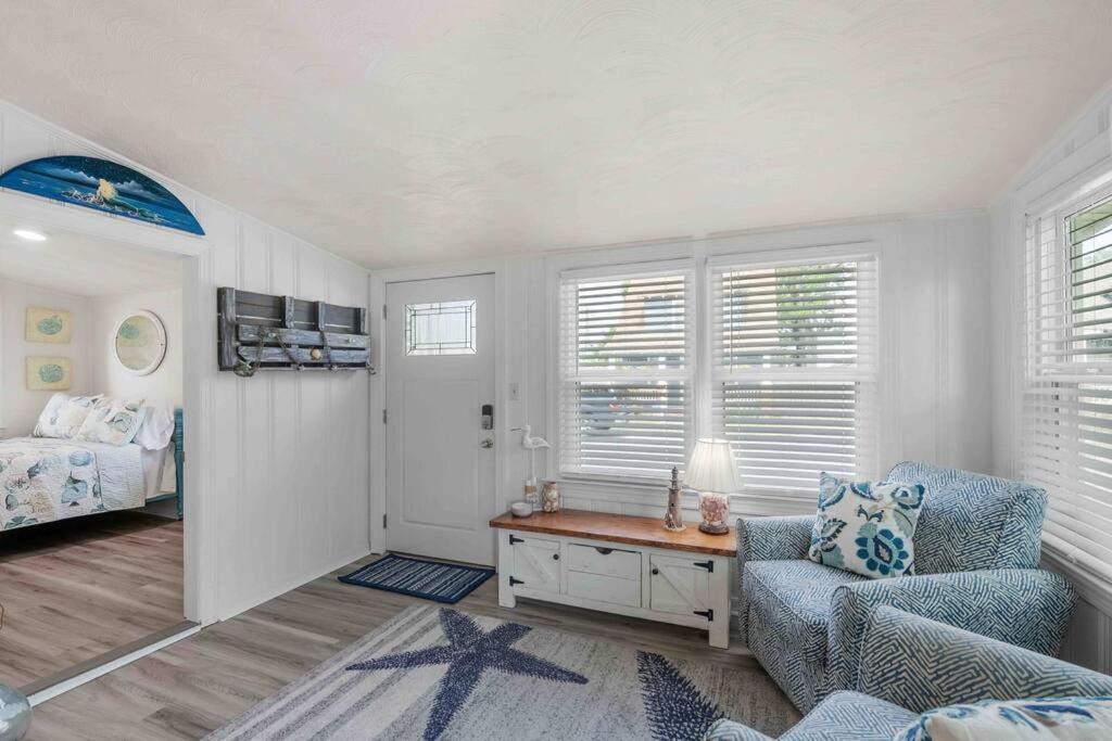 Photo of Livingroom in Bayview