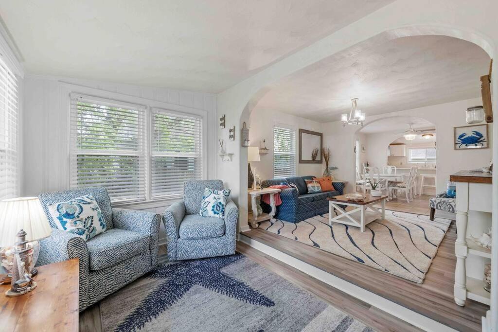 Photo of Livingroom in Bayview