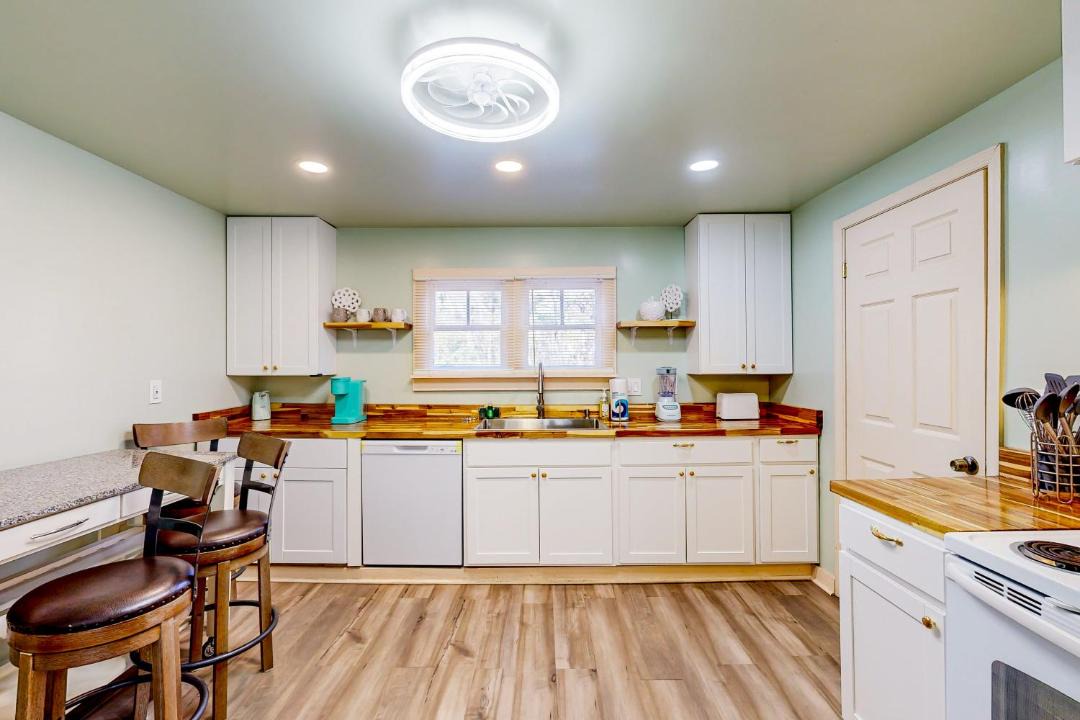 Photo of Kitchen in Garden City