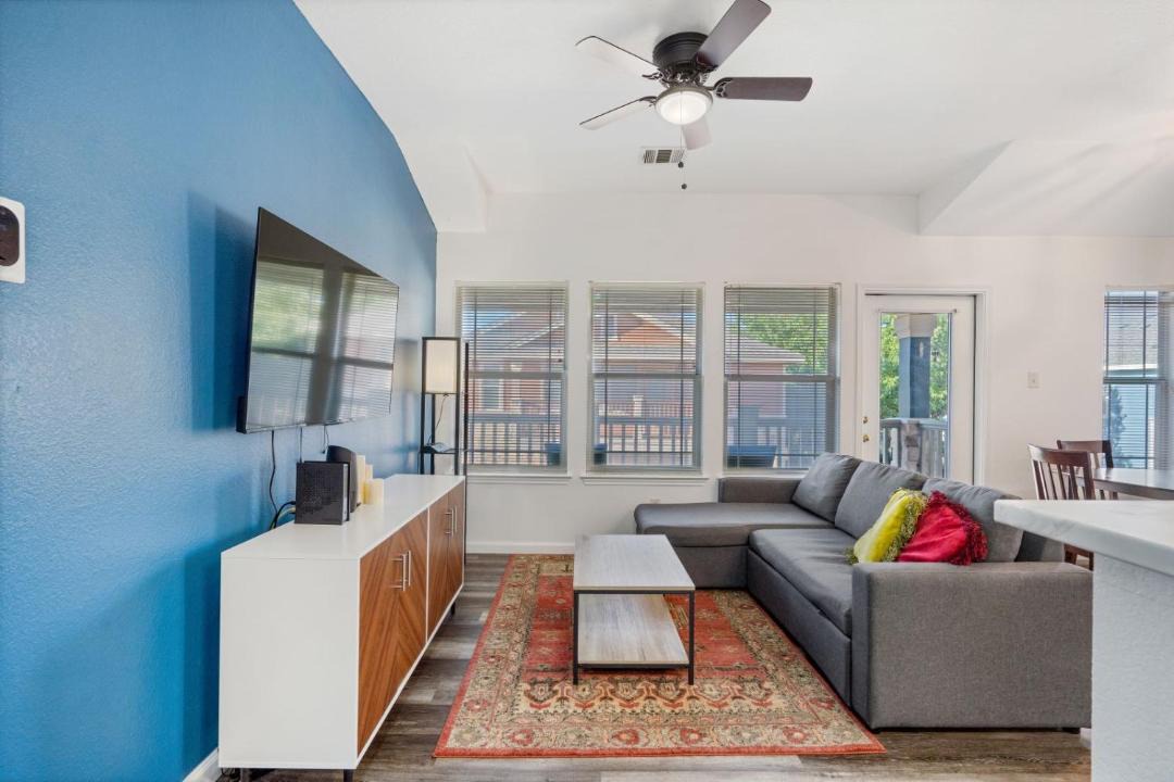 Photo of Livingroom in Round Rock