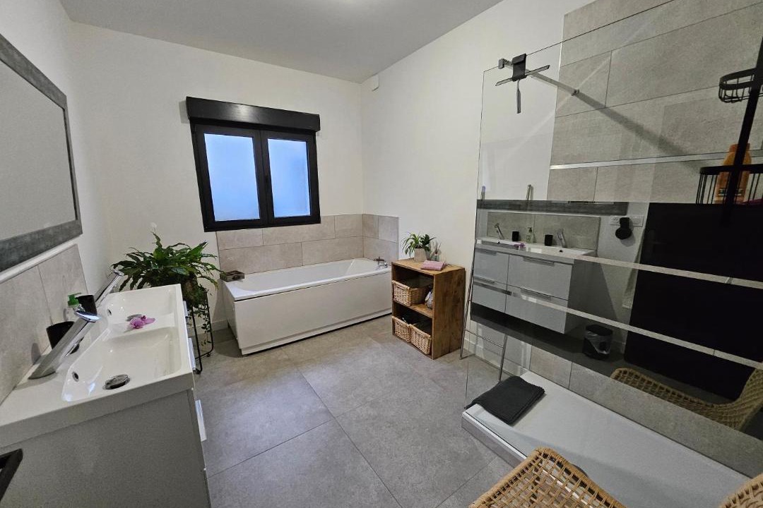 Photo of Others in Nivelle