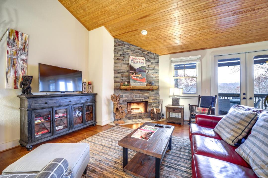 Photo of Livingroom in Bear Lake Reserve