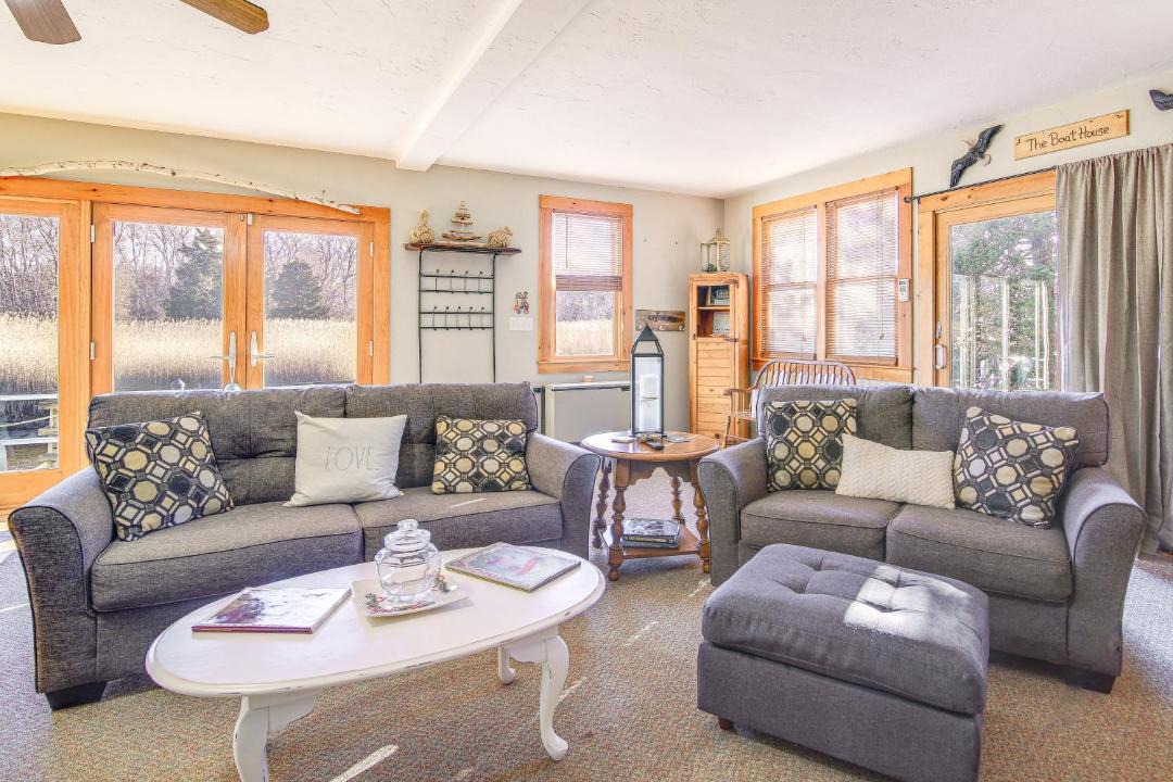Photo of Livingroom in Kingston