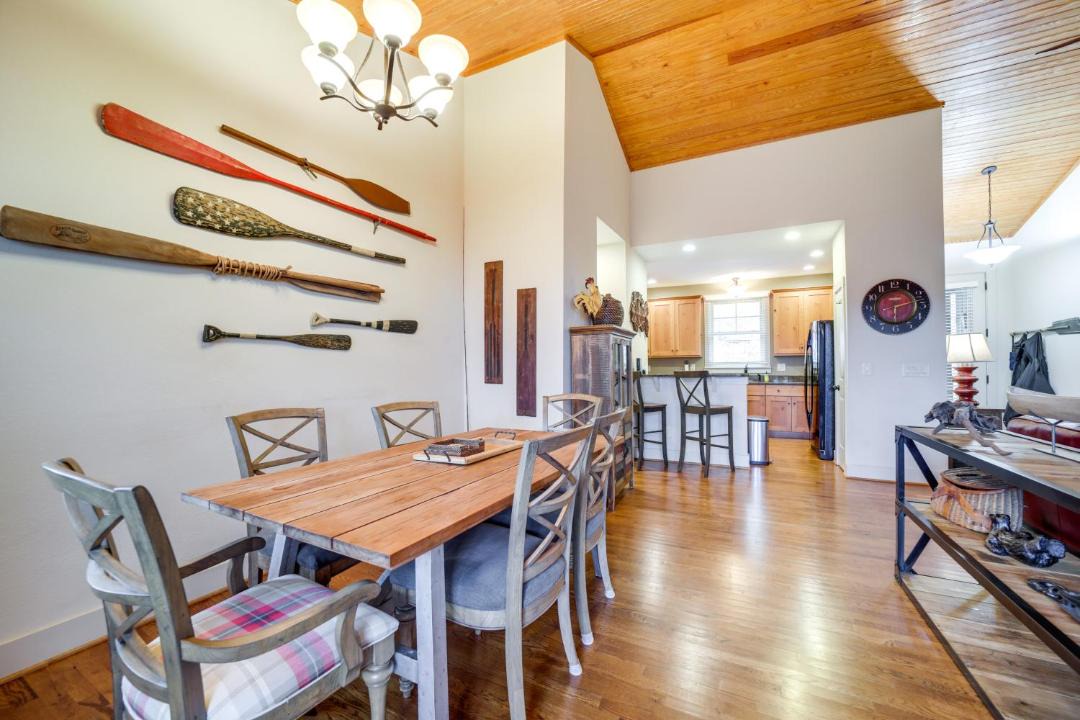 Photo of Livingroom in Bear Lake Reserve