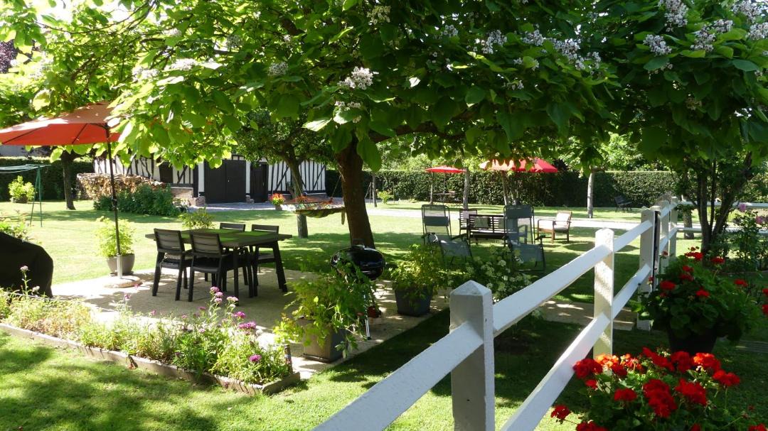 Photo of Others in Beaumesnil