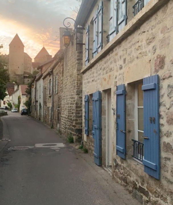 Photo of Buildings in Semur-en-Auxois