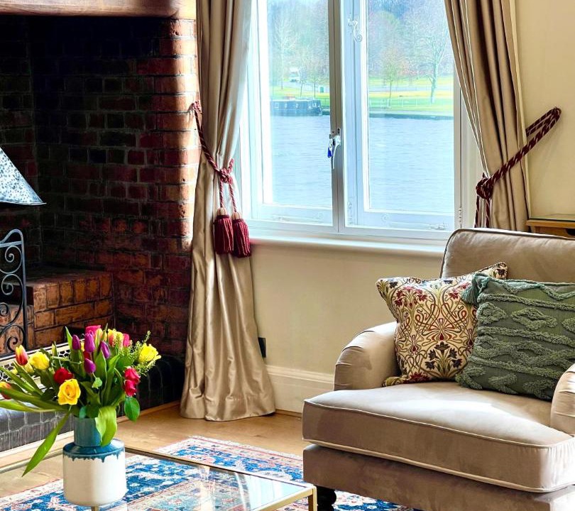 Photo of Livingroom in Henley-on-Thames