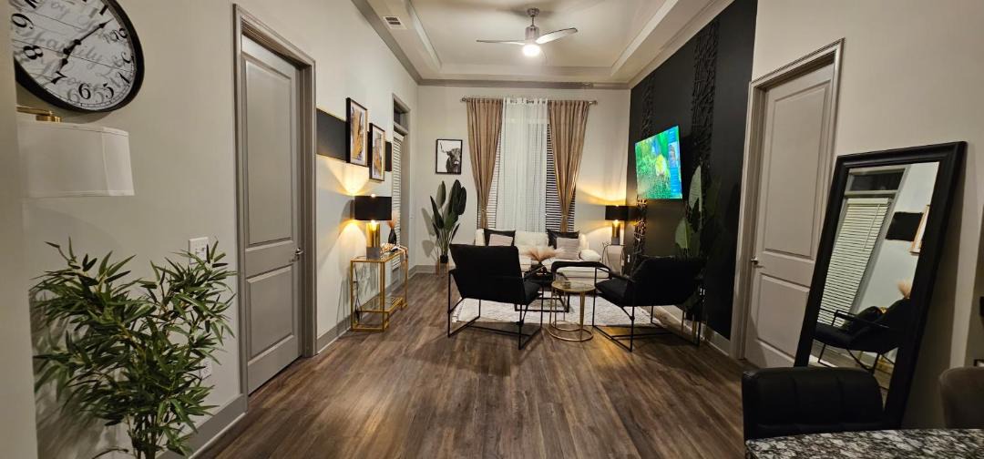 Photo of Others in Lindbergh