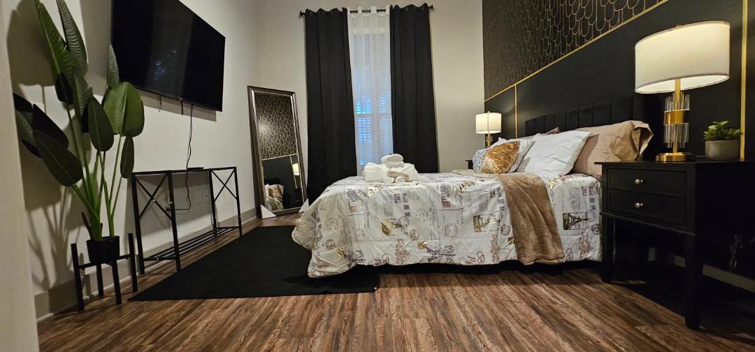 Photo of Others in Lindbergh