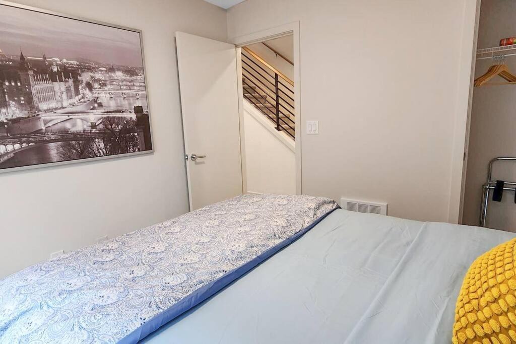 Photo of Others in North Admiral