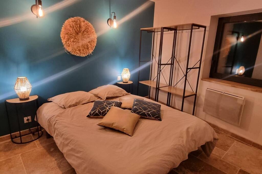 Photo of Others in Vesseaux