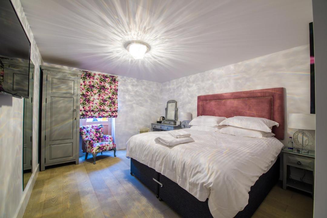 Photo of Others in Stock