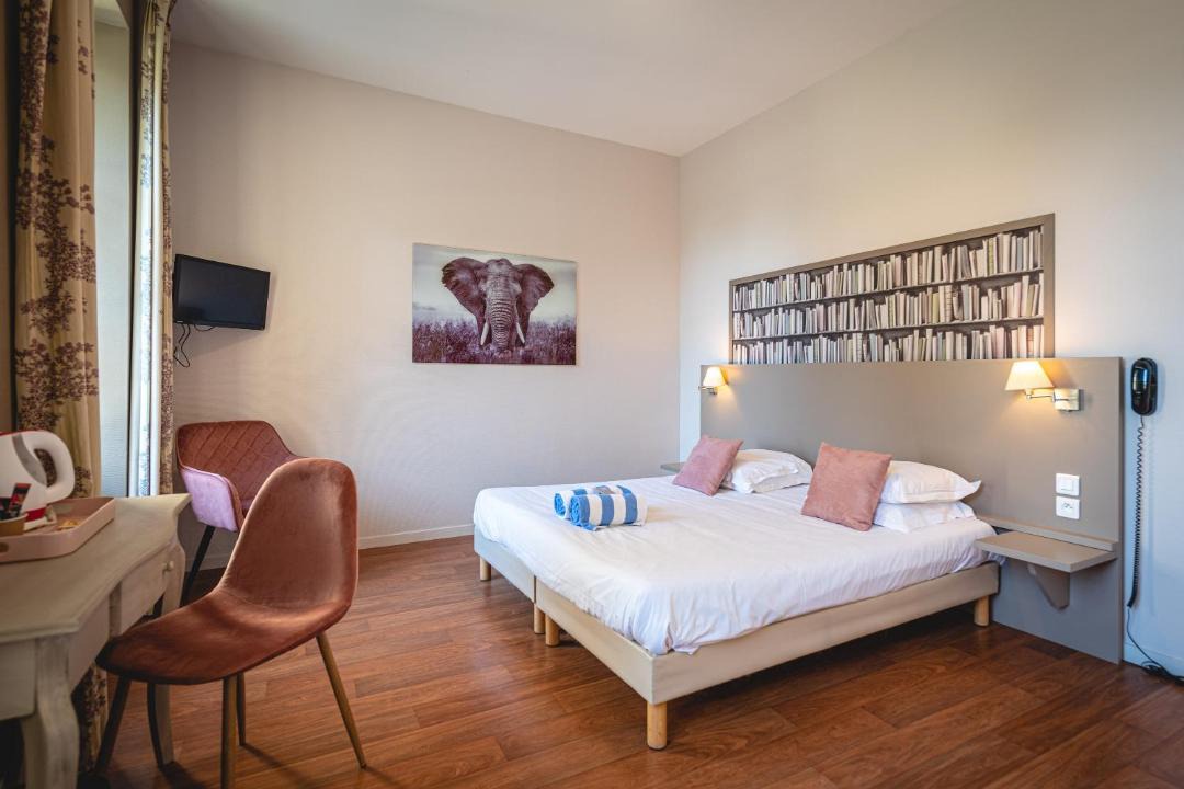 Photo of Others in Roiffe