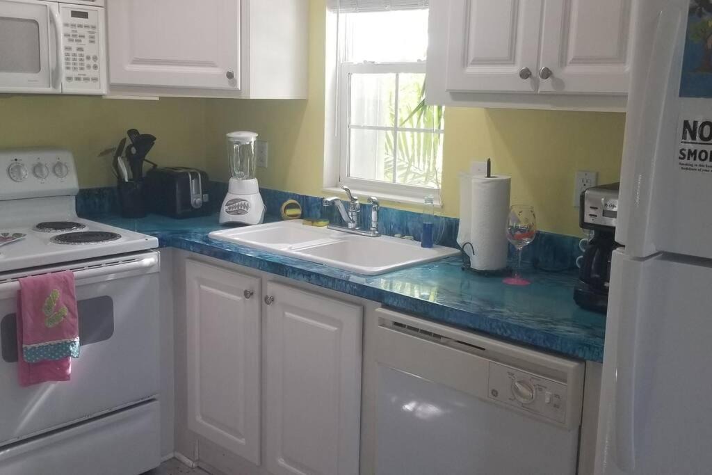 Photo of Kitchen in Cudjoe Key