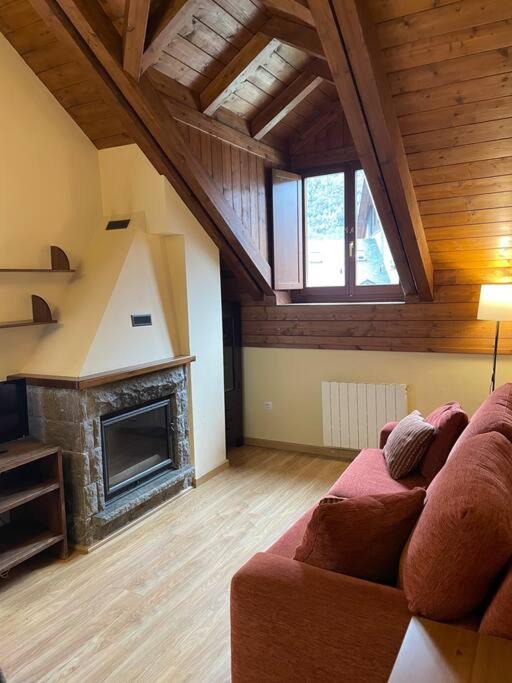 Photo of Others in Linsoles