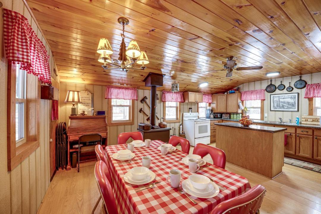 Photo of Livingroom in Irons
