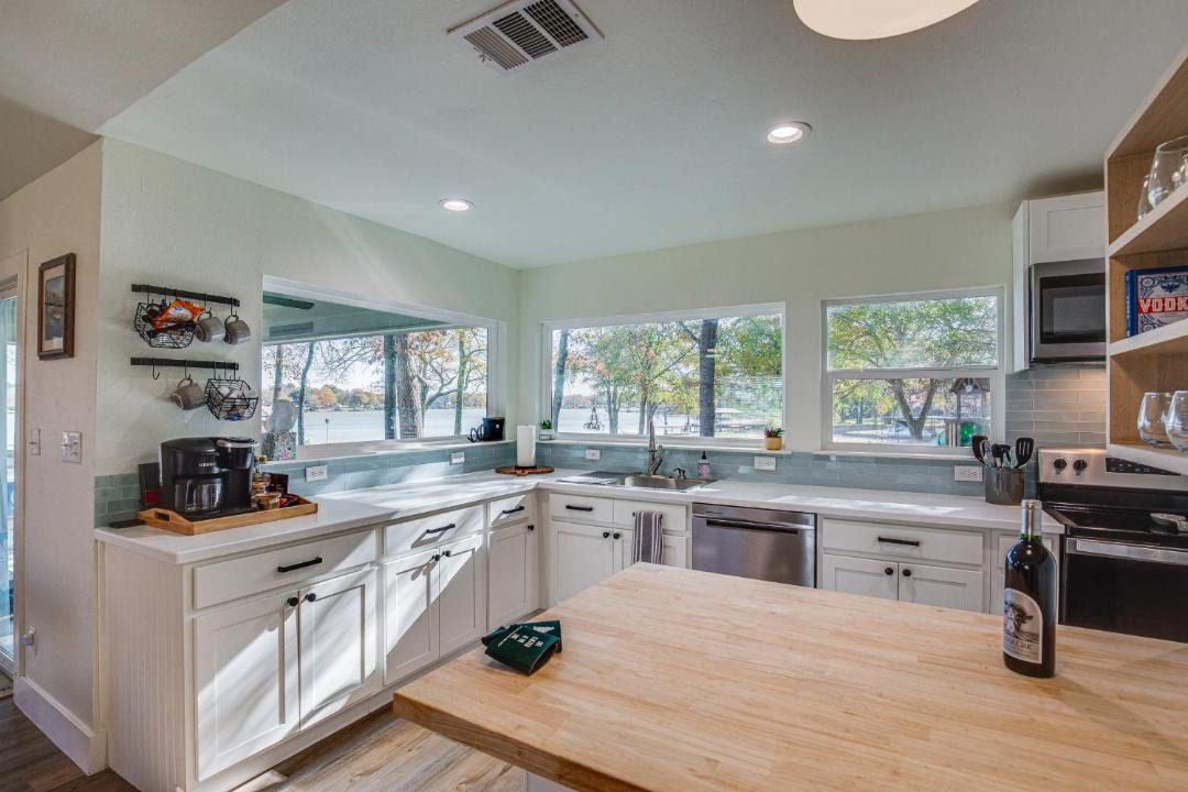 Photo of Kitchen in Gun Barrel City