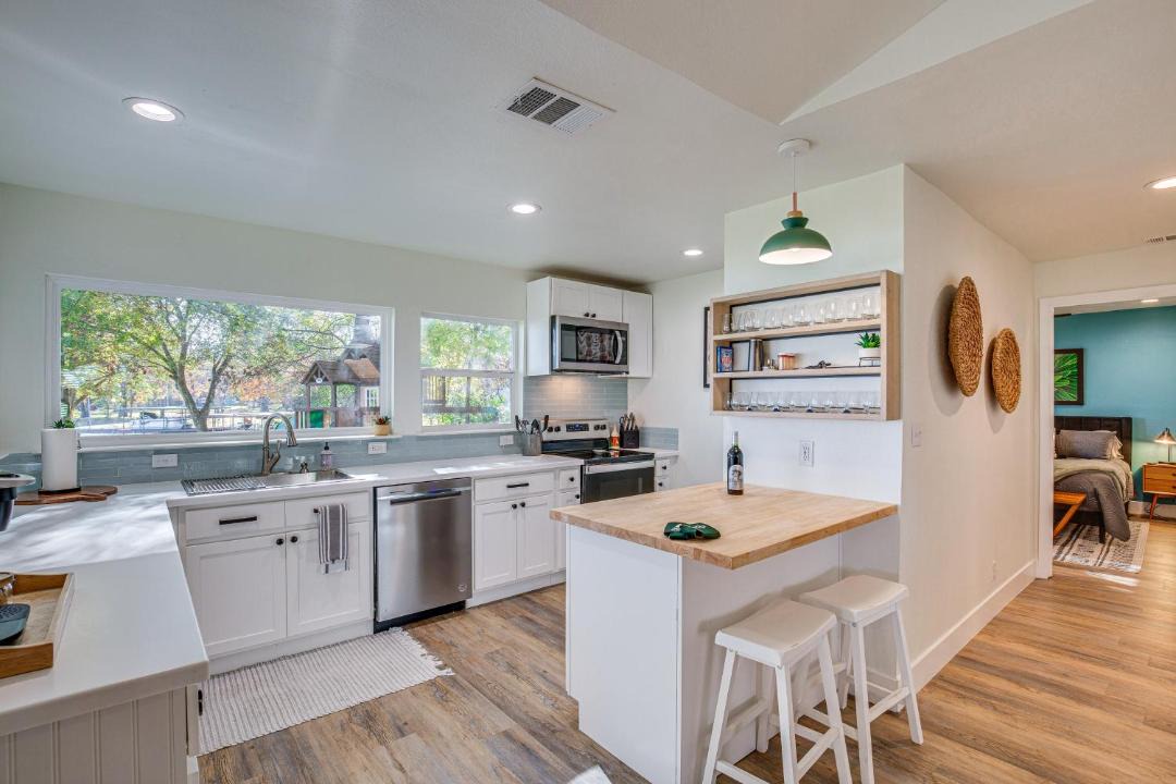 Photo of Kitchen in Gun Barrel City