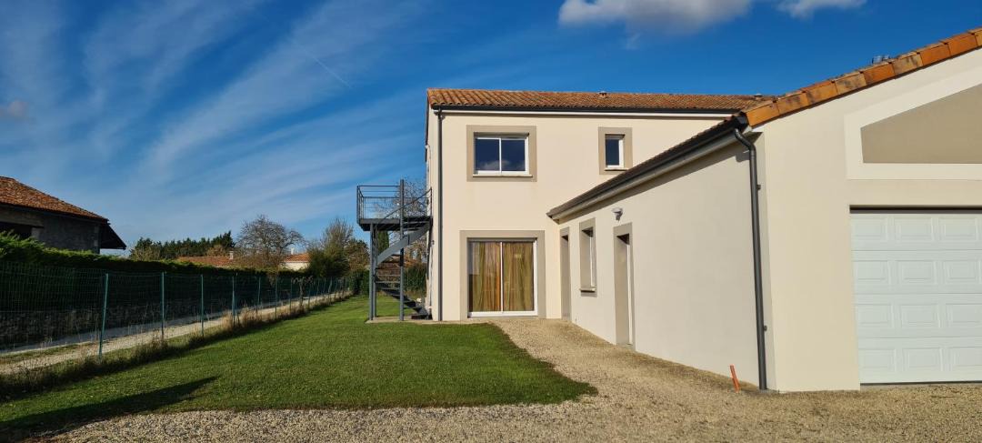 Photo of Others in Montamise