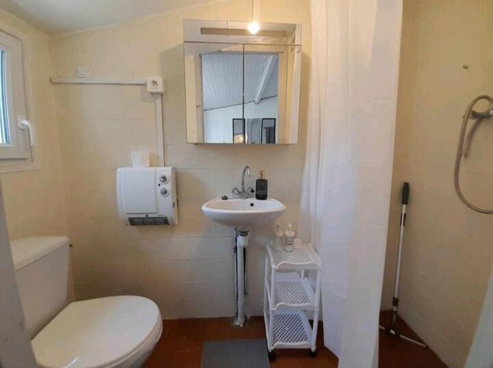 Photo of Bathroom in Casselardit