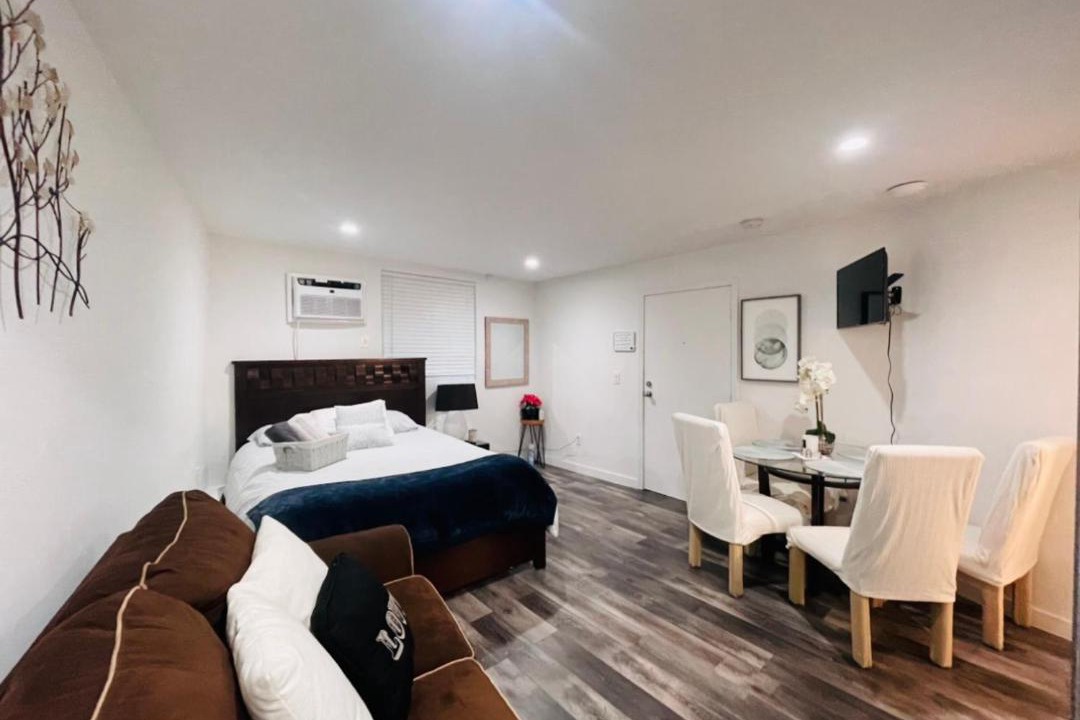 Photo of Bedroom in Sherman Oaks
