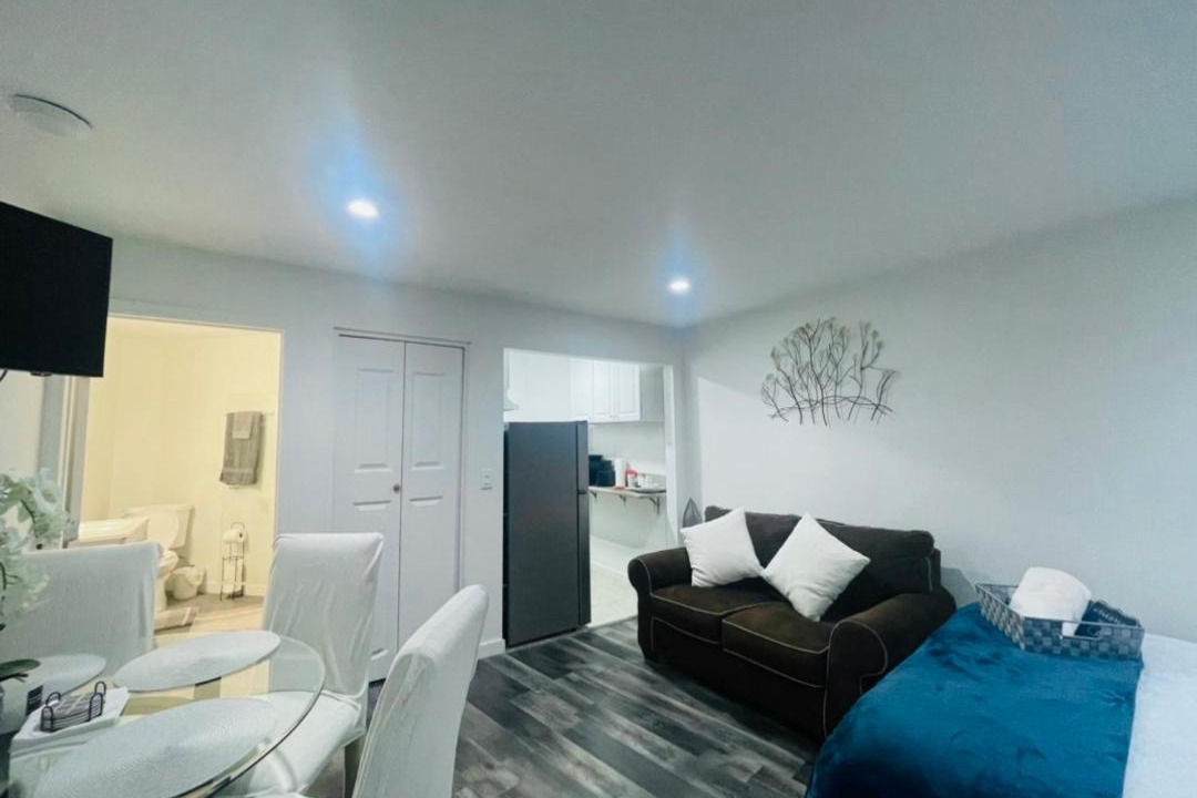 Photo of Livingroom in Sherman Oaks