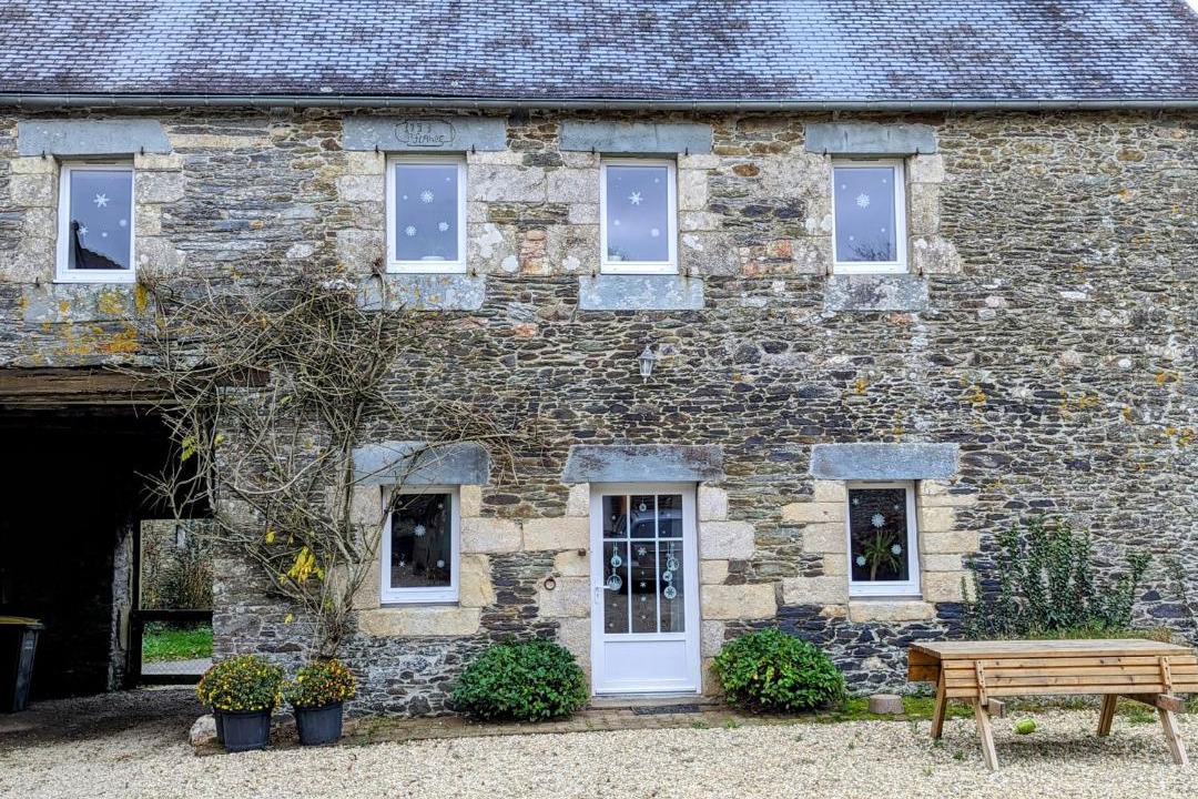 Photo of Buildings in Merleac