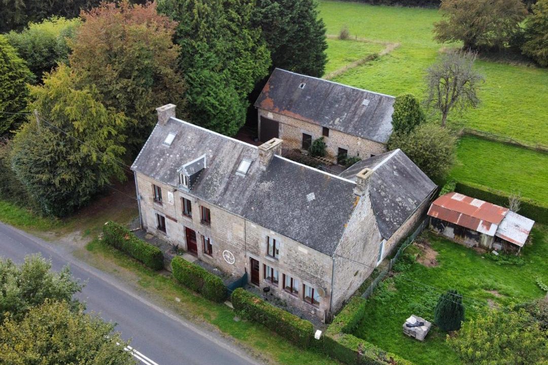 Photo of Buildings in Chaulieu