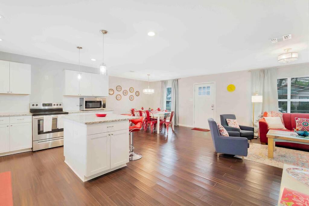 Photo of Livingroom in Downtown San Antonio