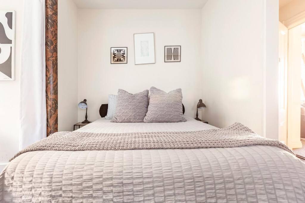 Photo of Others in Pacific Heights