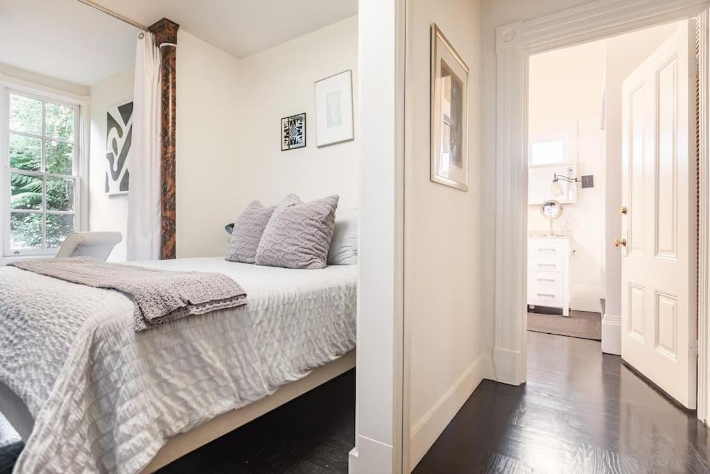 Photo of Others in Pacific Heights