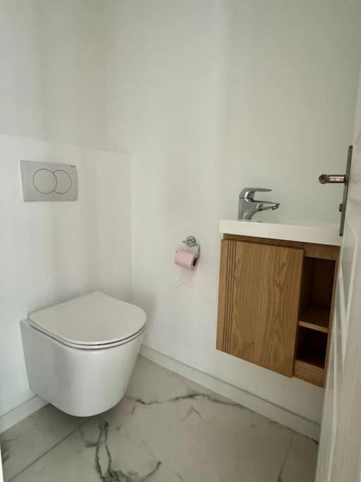 Photo of Bathroom in Odeon