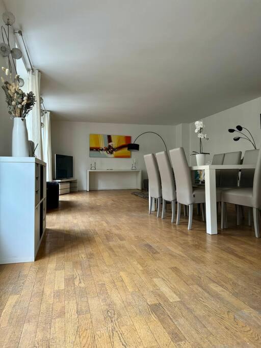 Photo of Livingroom in Odeon