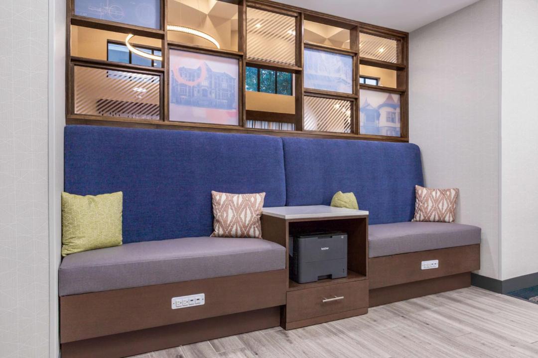 Photo of Others in Muncie