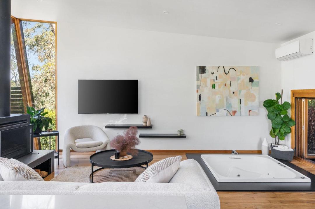 Photo of Others in Hepburn