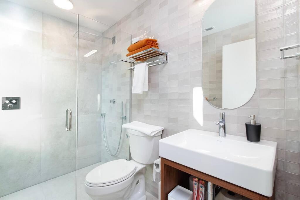 Photo of Others in Randle