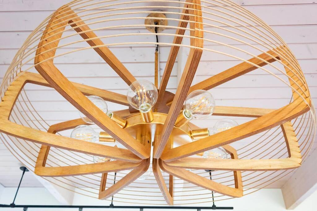 Photo of Others in Randle