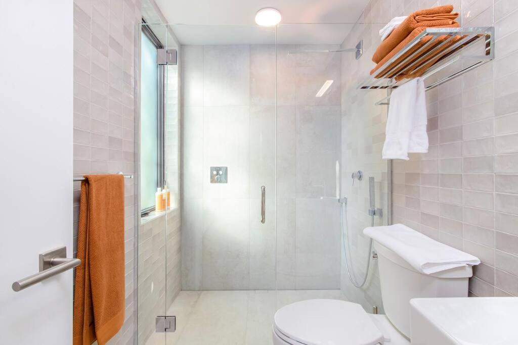 Photo of Others in Randle