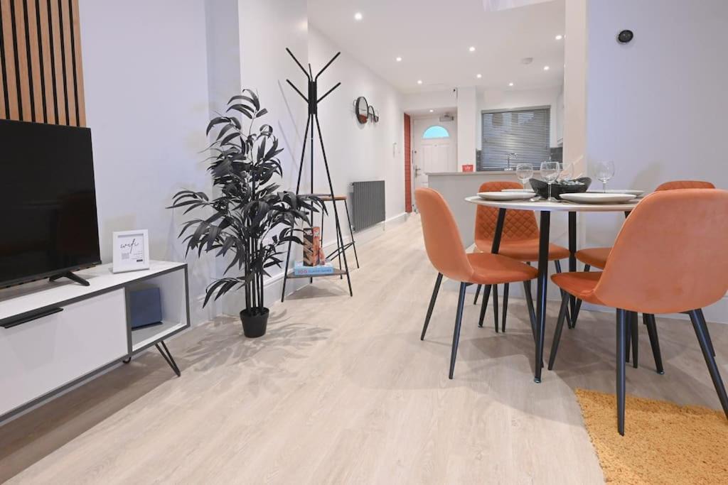 Photo of Livingroom in Tottenham Green