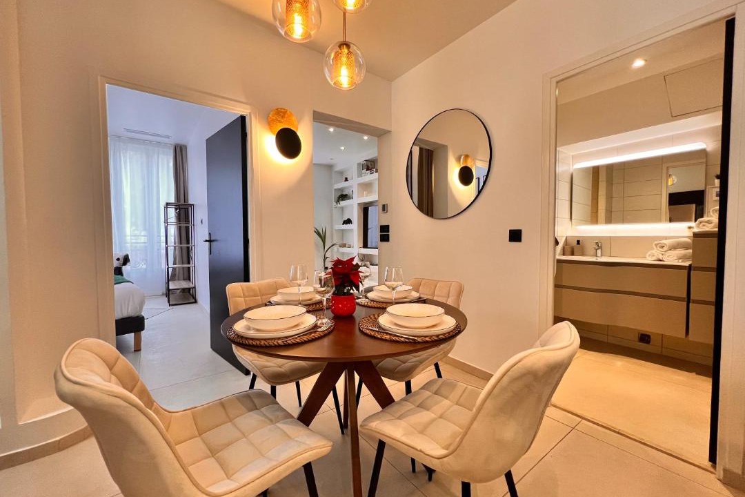 Photo of Others in Vernier