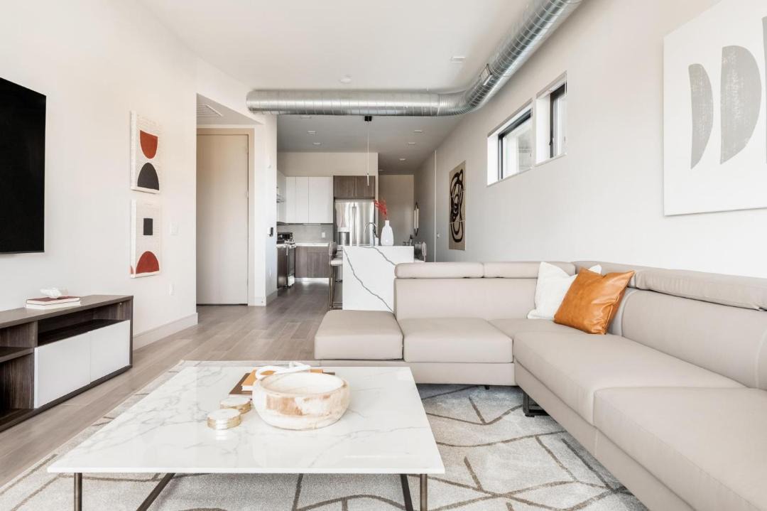 Photo of Livingroom in Jefferson Park