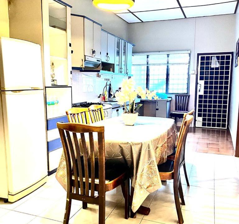 Photo of Others in Balok