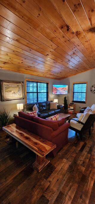 Photo of Livingroom in Murphy